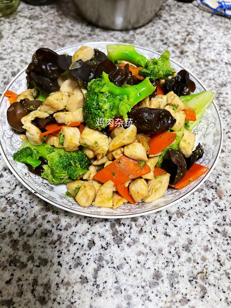 鸡胸肉炒西兰花