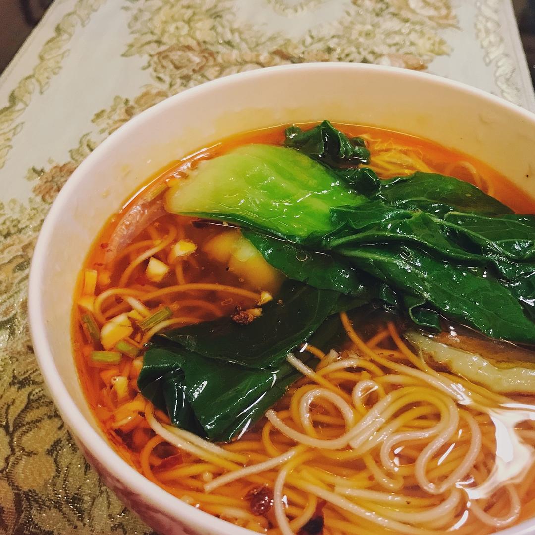 王大厨酸汤面