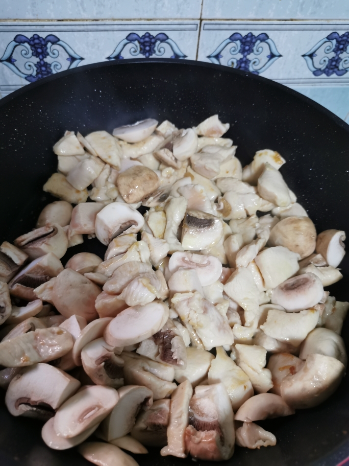 超容易上手—玉米鸡肉忌廉浓汤的做法 步骤4