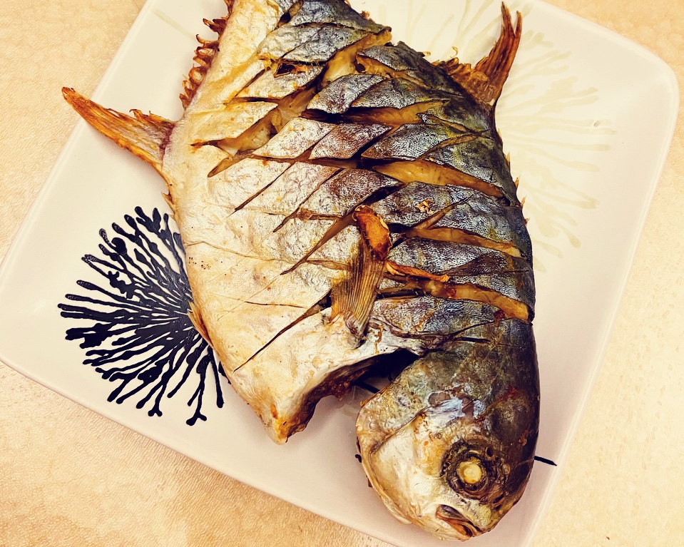 烤金鲳鱼，烤鱼（空气炸锅）的做法 步骤6