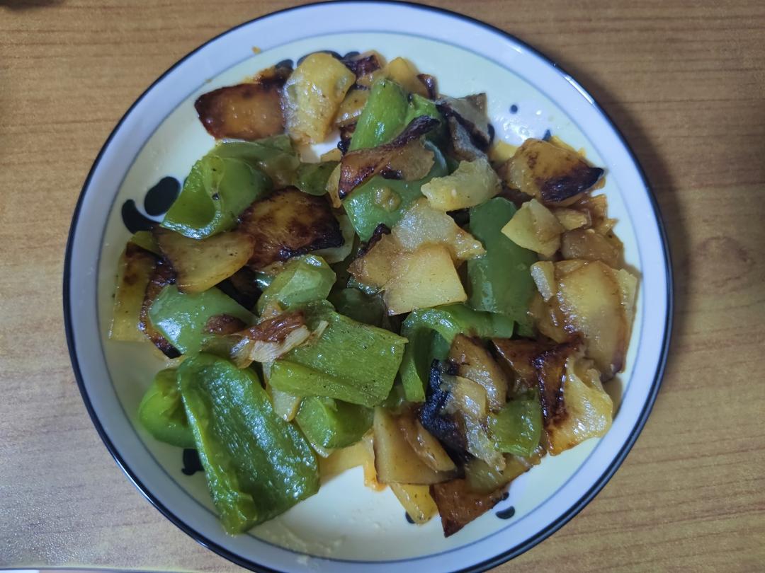 比肉都好吃的青椒炒土豆片😋简单又美味❗️