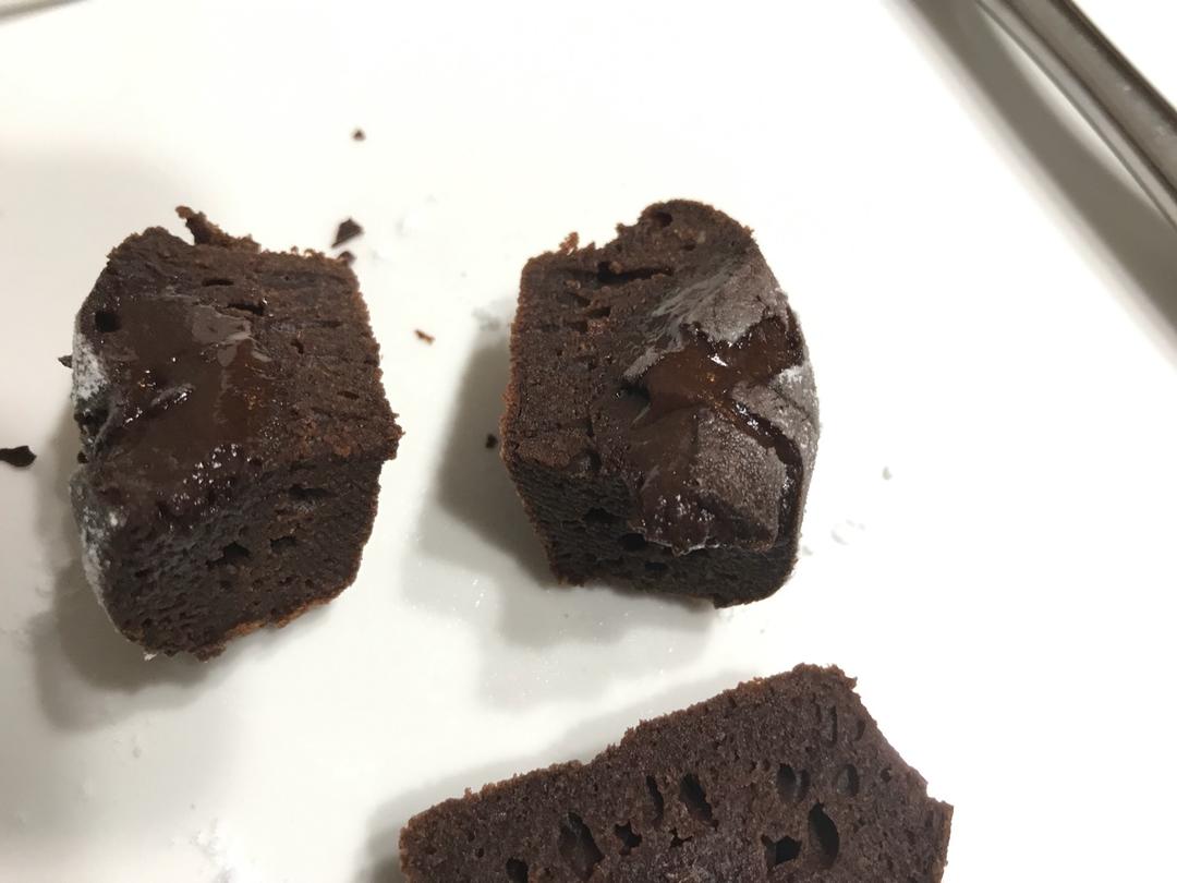 巧克力熔岩蛋糕(全图文超简单)