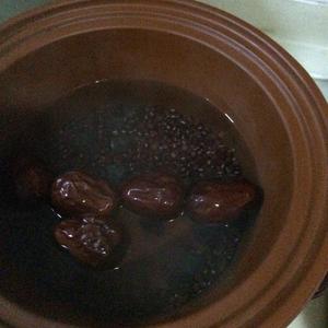 桂圆红豆红枣汤的做法 步骤2