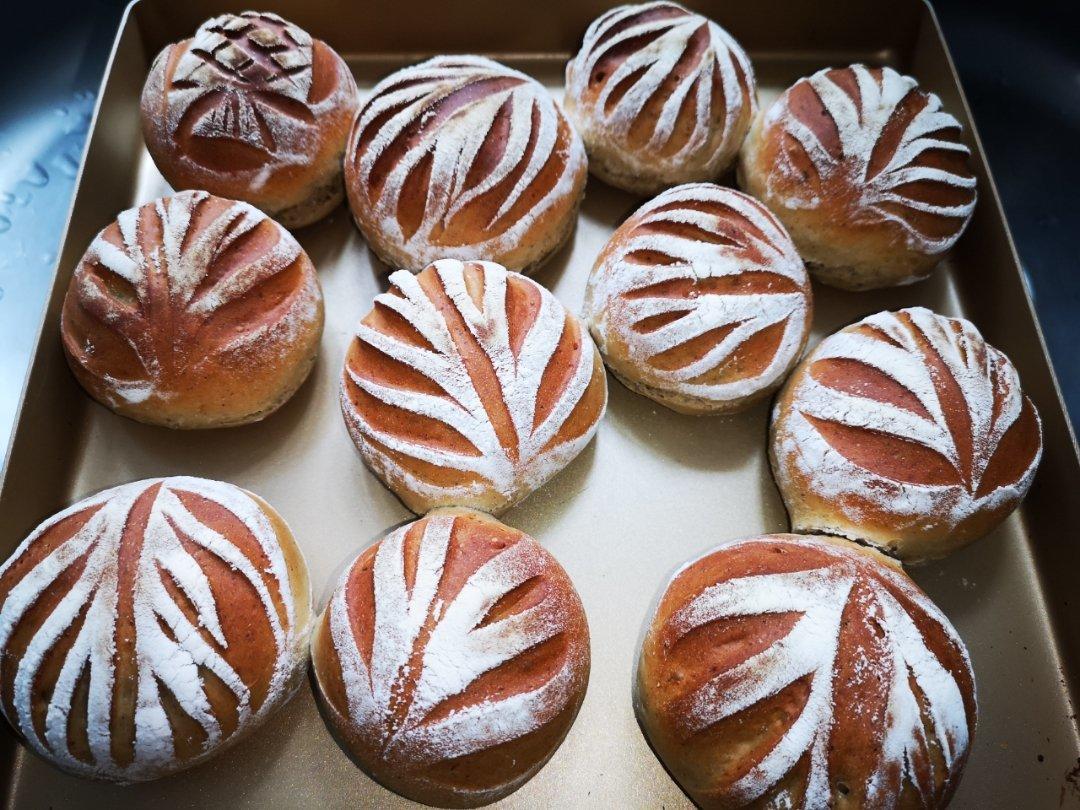 肉松沙拉酱面包！我的爱