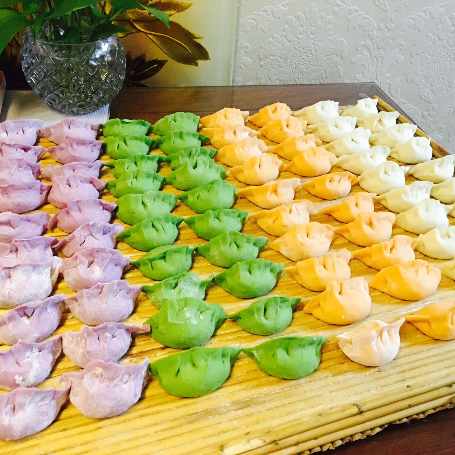 饺子 彩色水饺 lily_蓝做的彩色水饺 赞                  彩色水饺