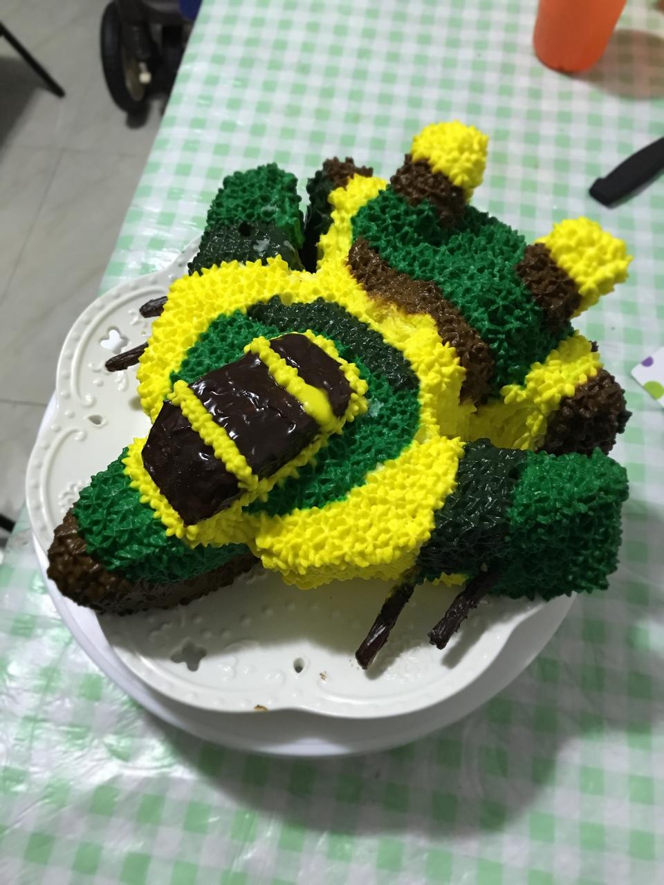 mscandy做的战斗机立体蛋糕