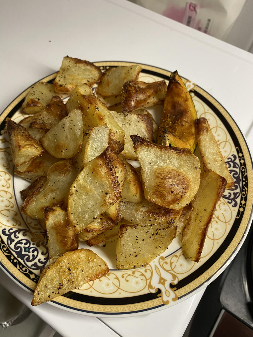 烤箱烤土豆角🥔/土豆吃法千千万这种简单又好吃/外酥里嫩，入口即化