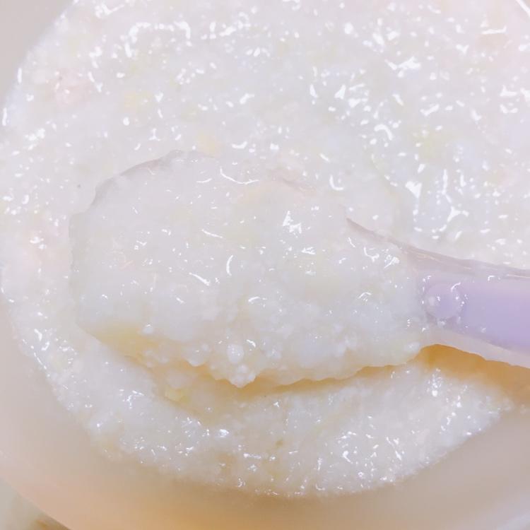 「营养鲜美的三文鱼小花面」