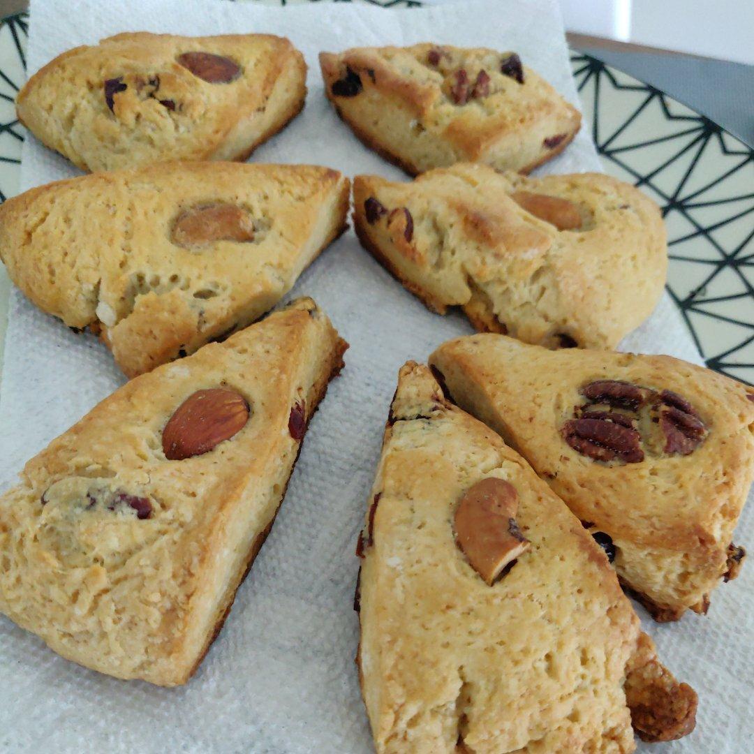 完胜星巴克的超美味酥脆司康 super easy crunched scone