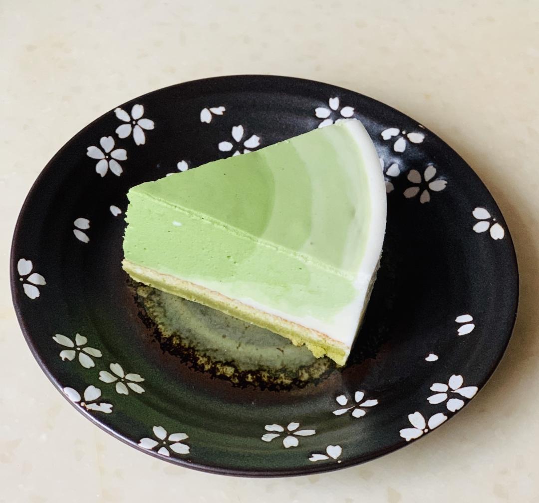 渐变抹茶慕斯蛋糕：我Amanda带着既美又作的抹茶甜点又来了！【曼食慢语】