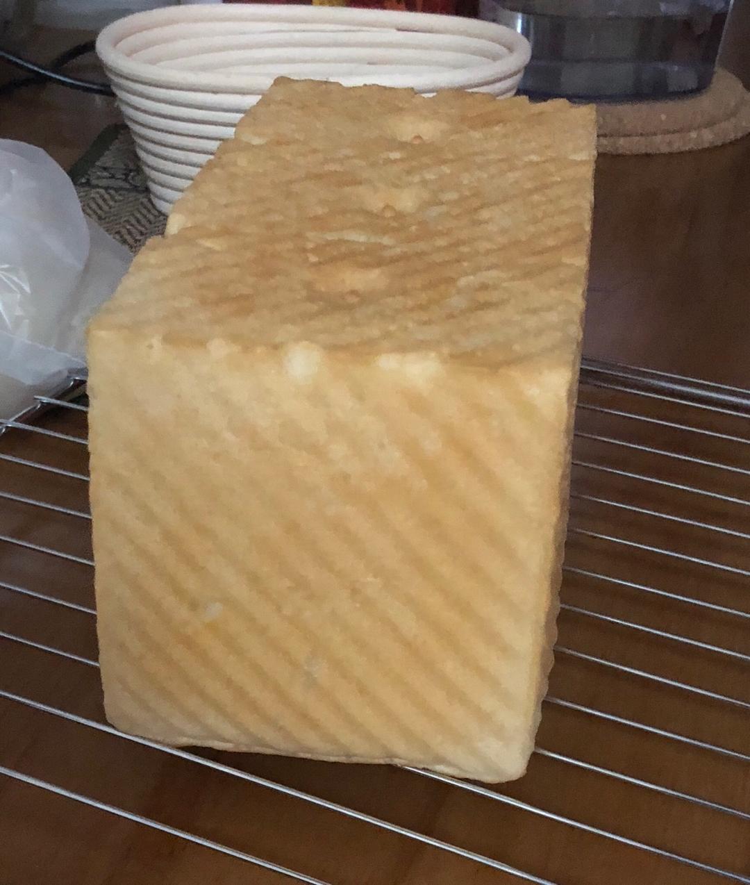 《Tinrry+》软绵绵的白吐司