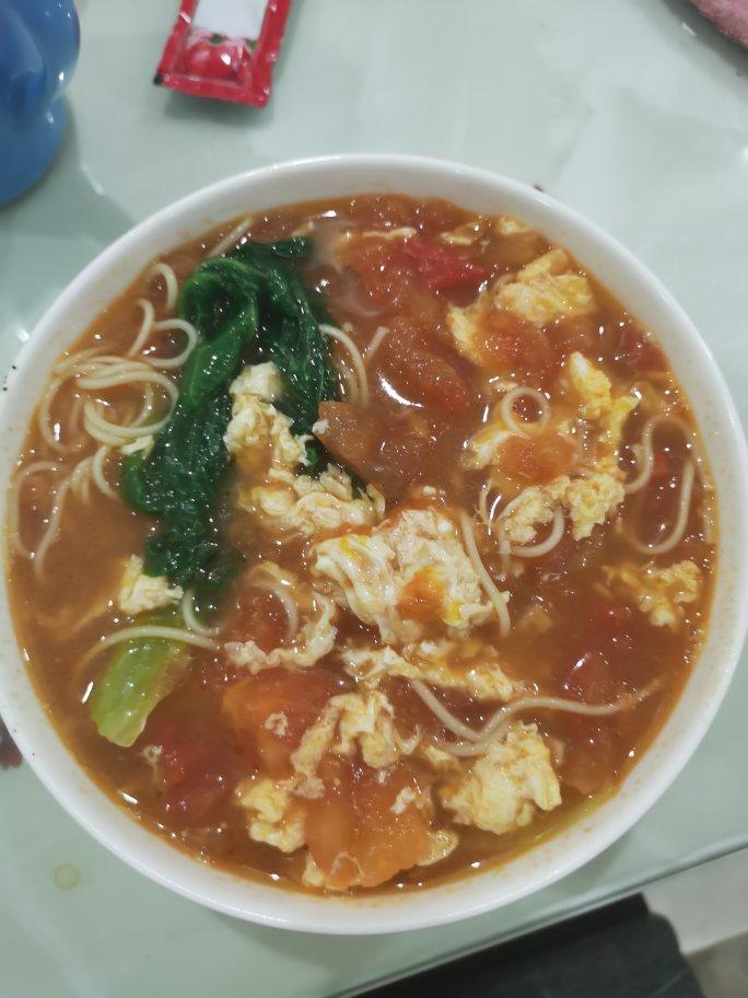 宇宙无敌好吃的西红柿鸡蛋面 三口之家的快手一餐