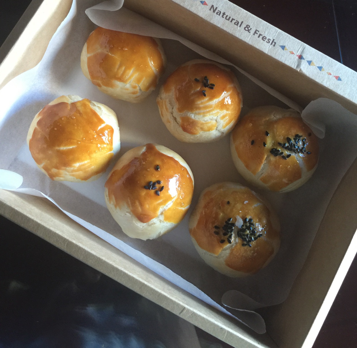 蛋黄酥~紫薯、抹茶、原味~花好月圆，中秋快乐~内附一次做六色蛋黄酥方法~