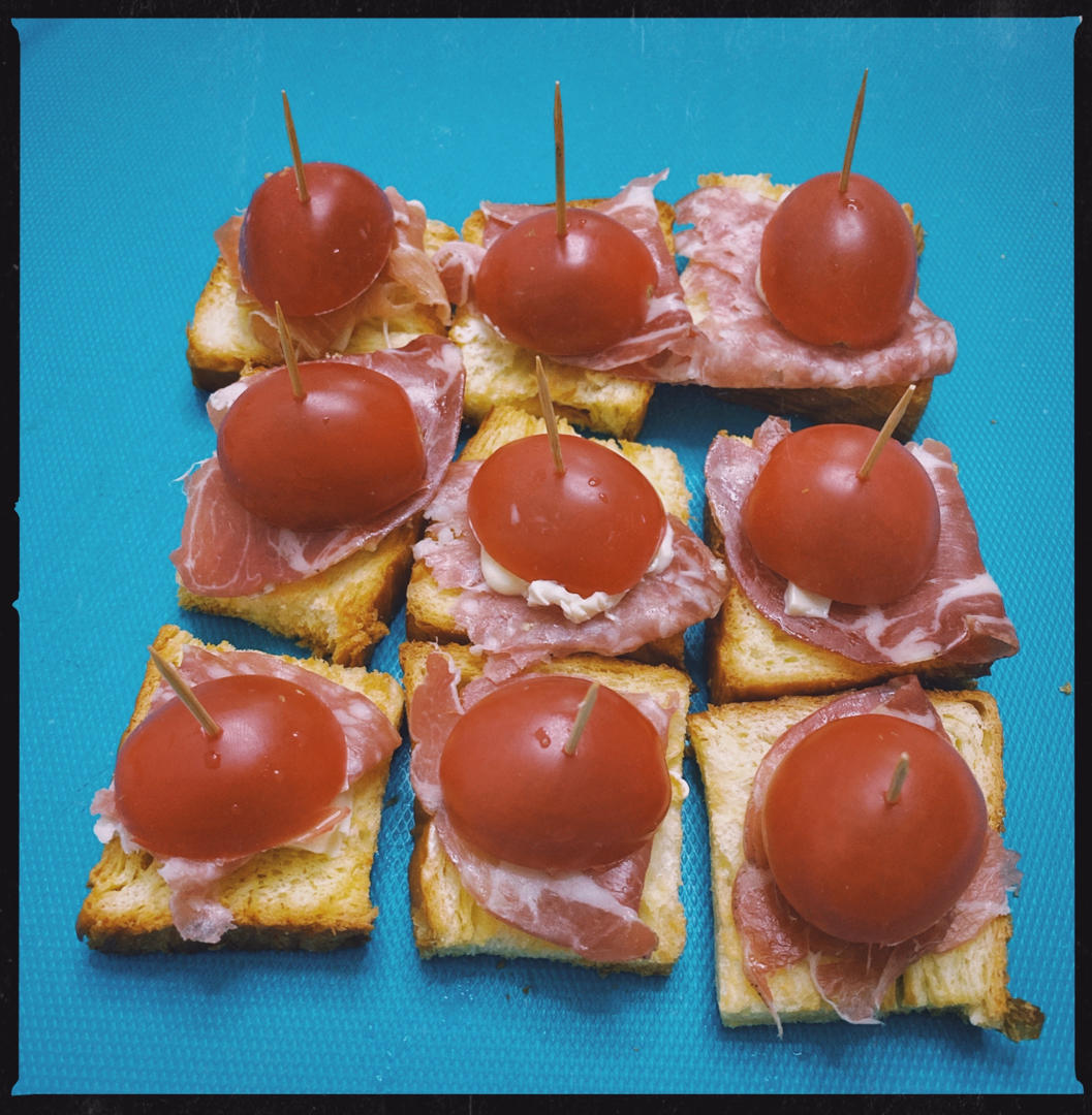 Party小食奶酪萨拉米拼盘