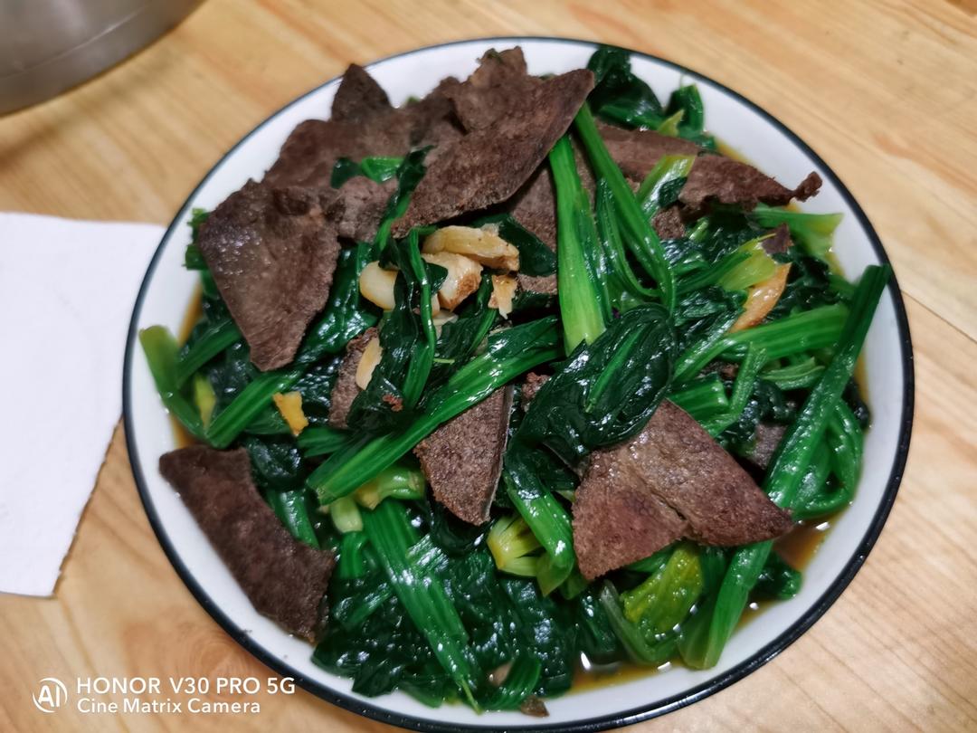 猪肝炒菠菜