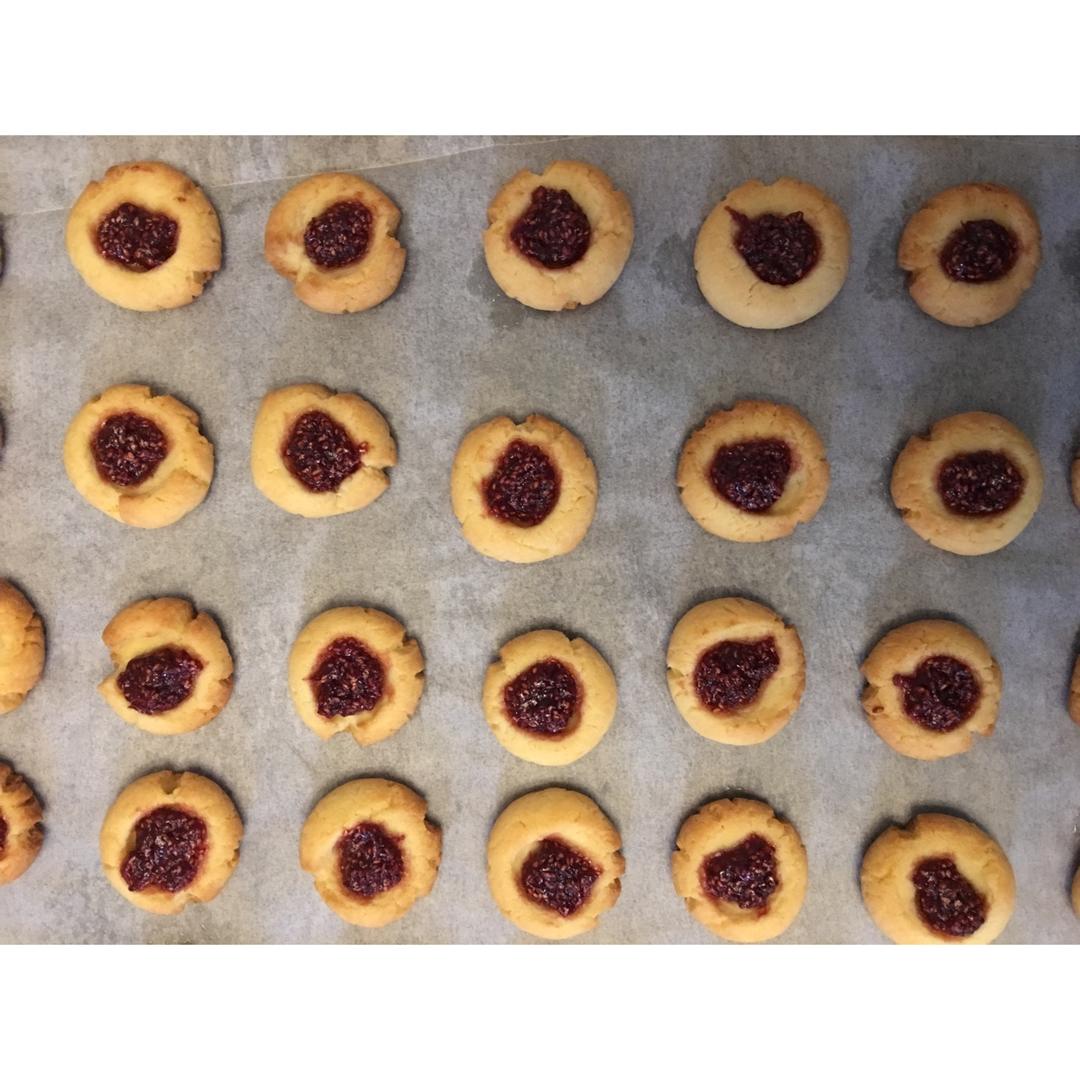 覆盆子果酱饼干 - Raspberry jam biscuits