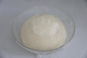 全麦淡奶油面包卷的做法 步骤3