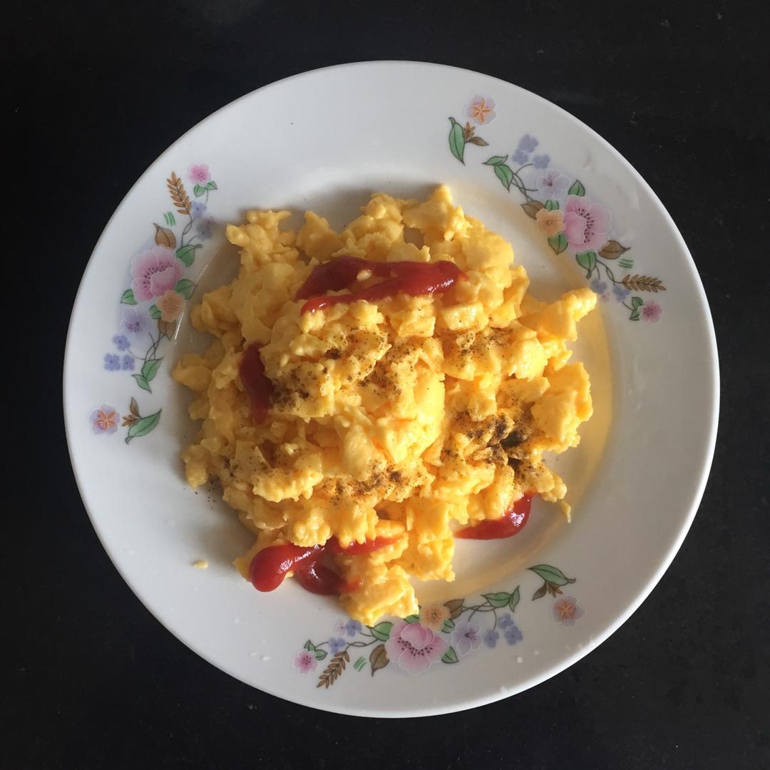 美式炒蛋 scrambled eggs