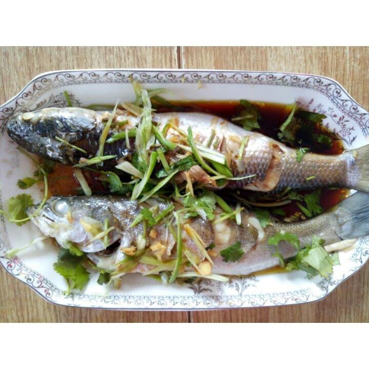 清蒸海鱼--酒店的做法