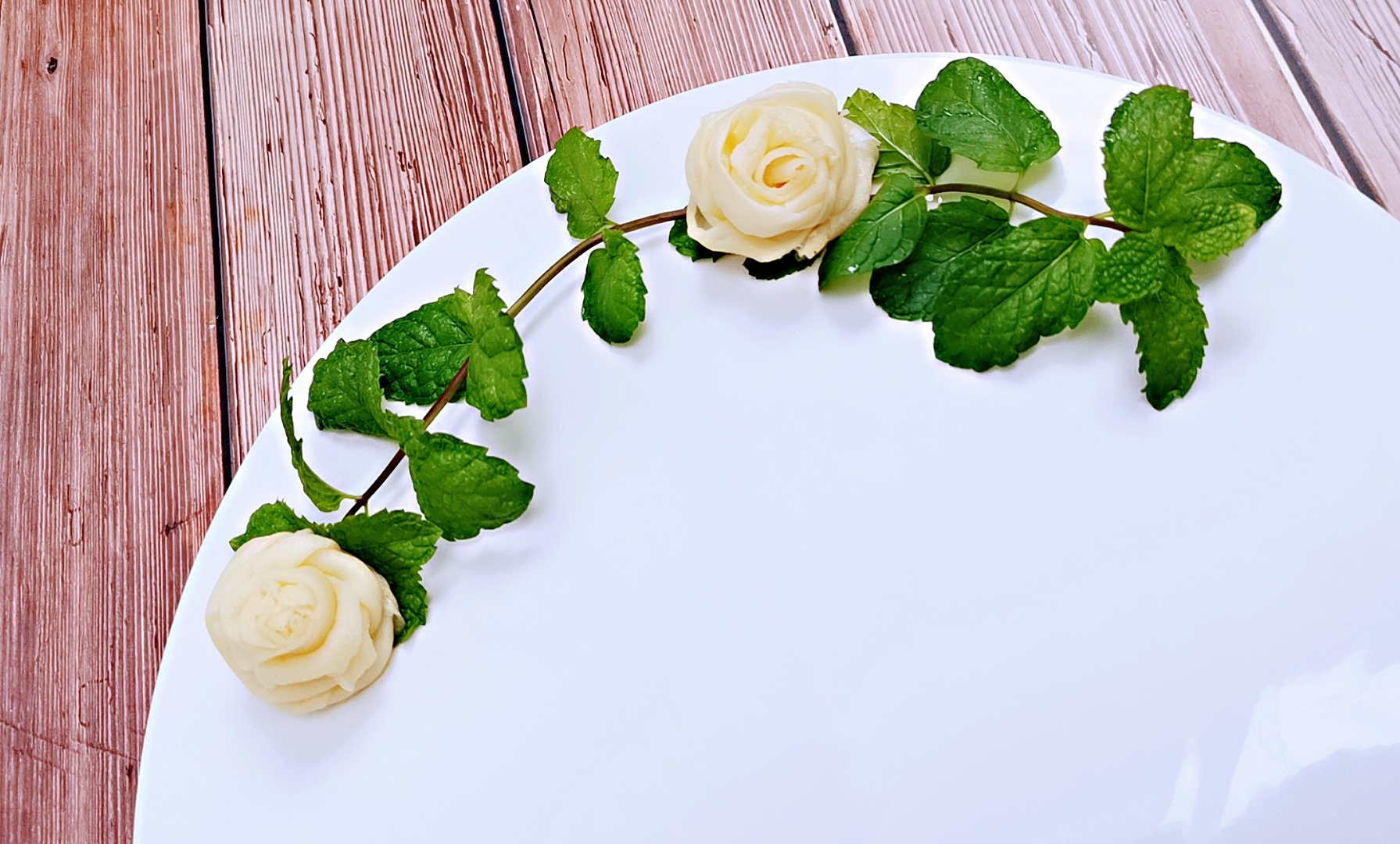 🌹千层皮玫瑰花造型🌹美食菜肴拼盘装饰🌹创意花式摆盘的做法 步骤10