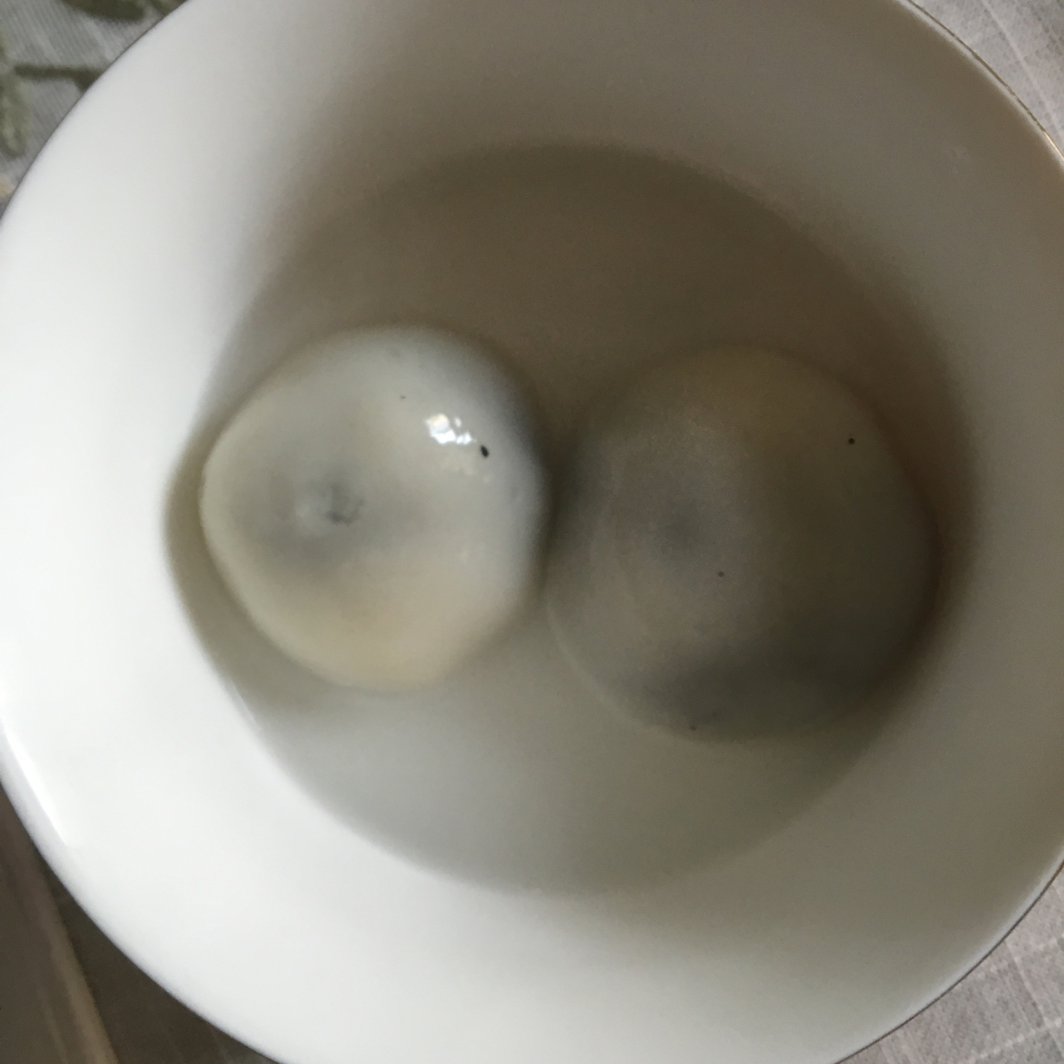 花生黑芝麻汤圆