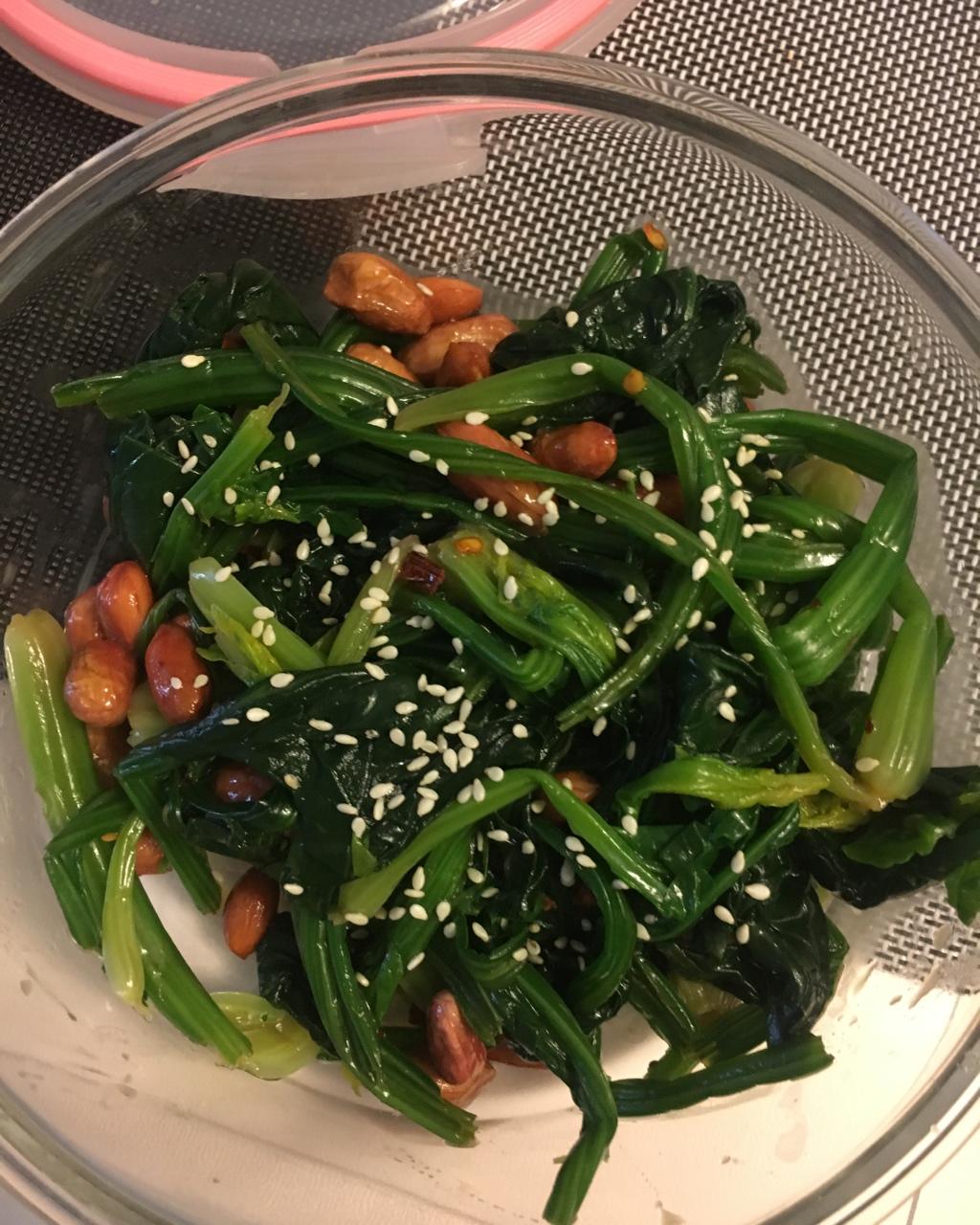 凉拌花生米菠菜