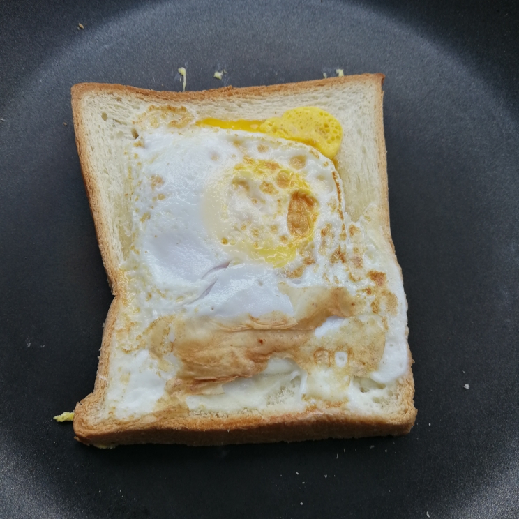 【一人食】快手早餐火腿煎蛋吐司的做法 步骤8