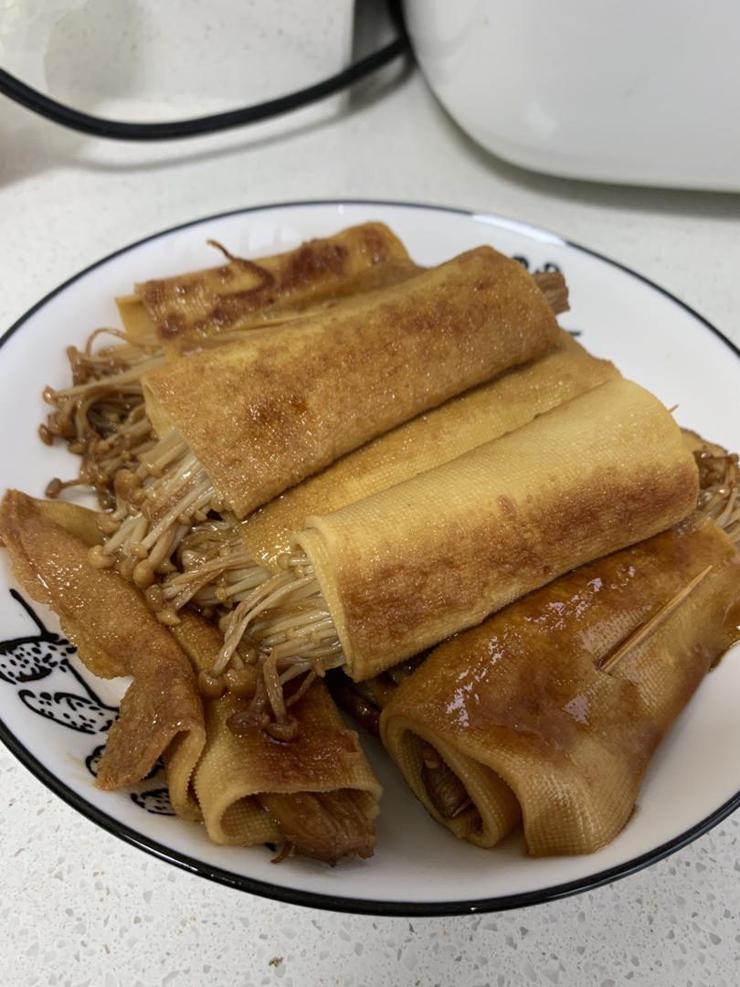 秘制金针菇豆皮