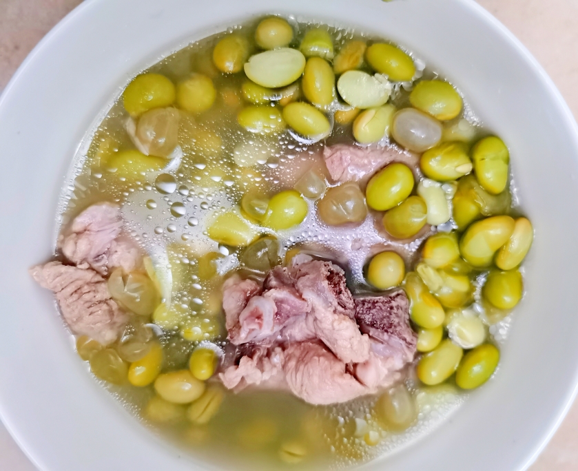 青豆排骨汤 排骨汤的做法