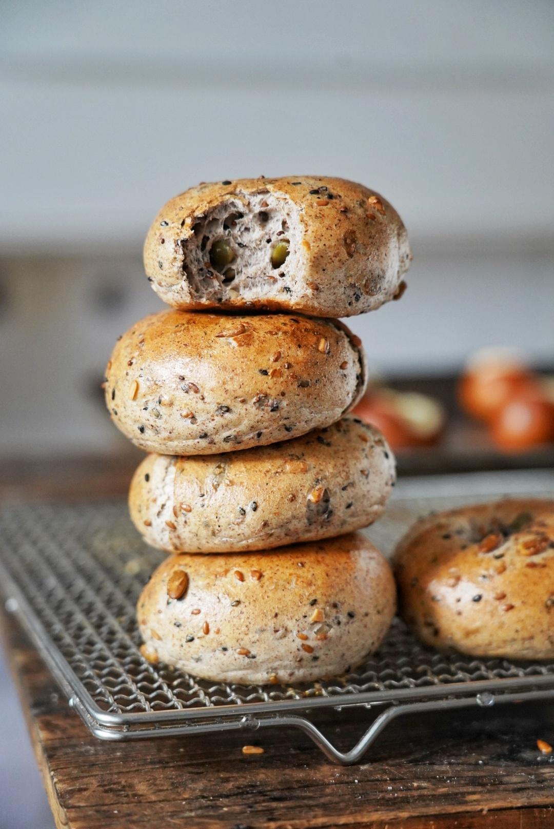 真香~低卡快手的黑麦多谷物贝果