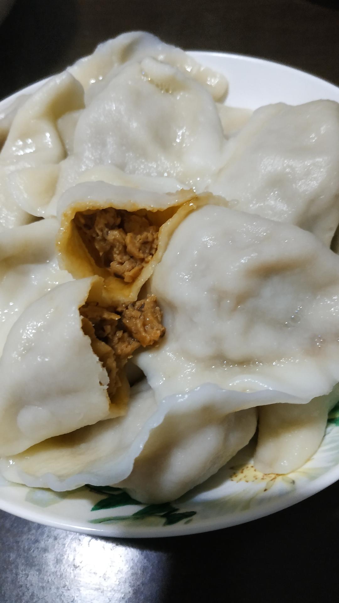 家庭版茄子猪肉饺子