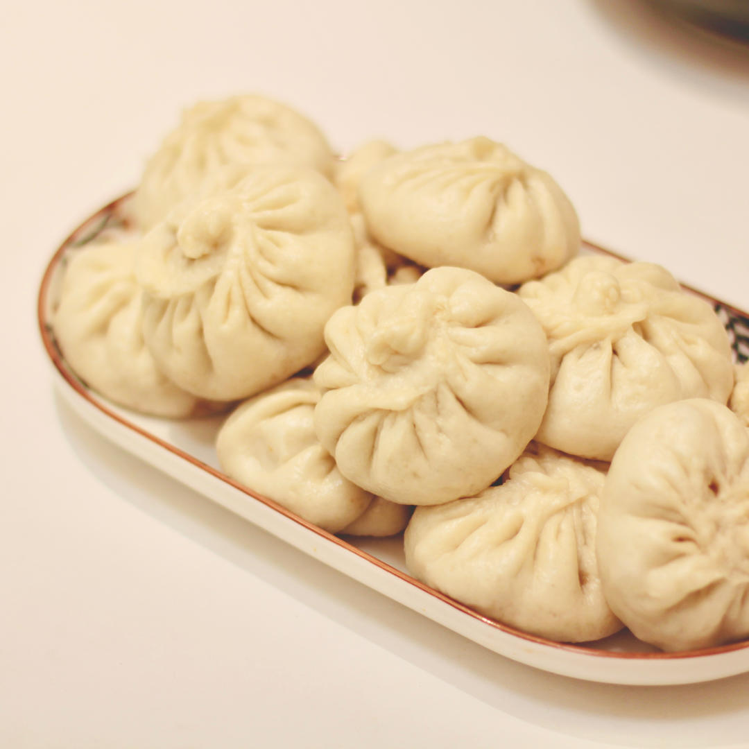 包包子的手法（鲜虾猪肉包）