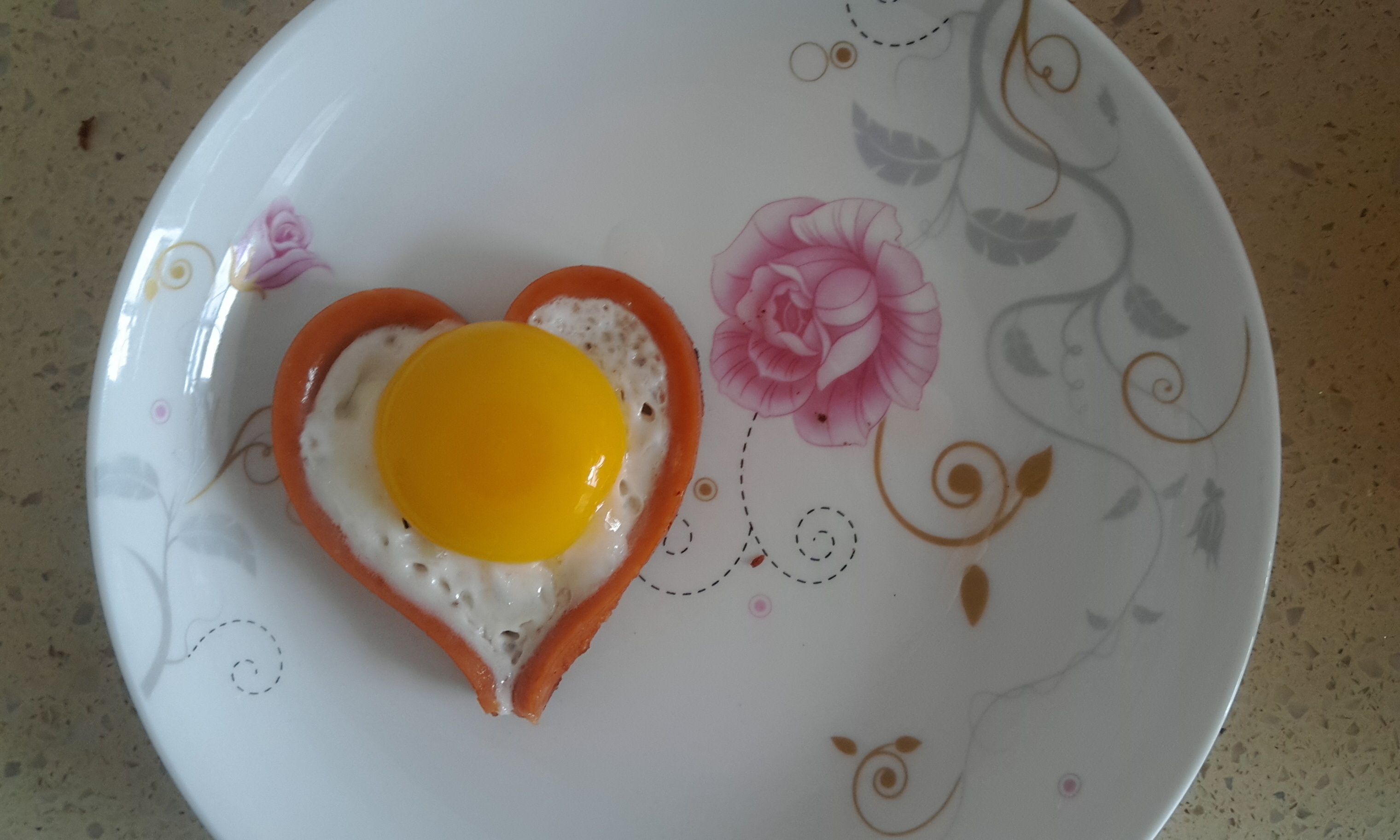 心形煎鸡蛋