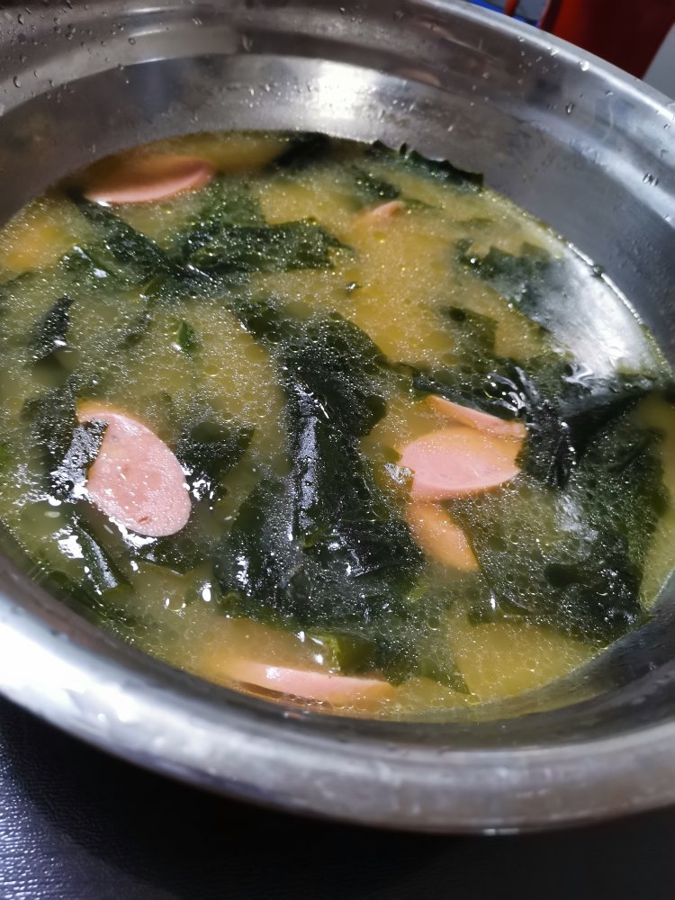 韩国海带汤（미역국）
