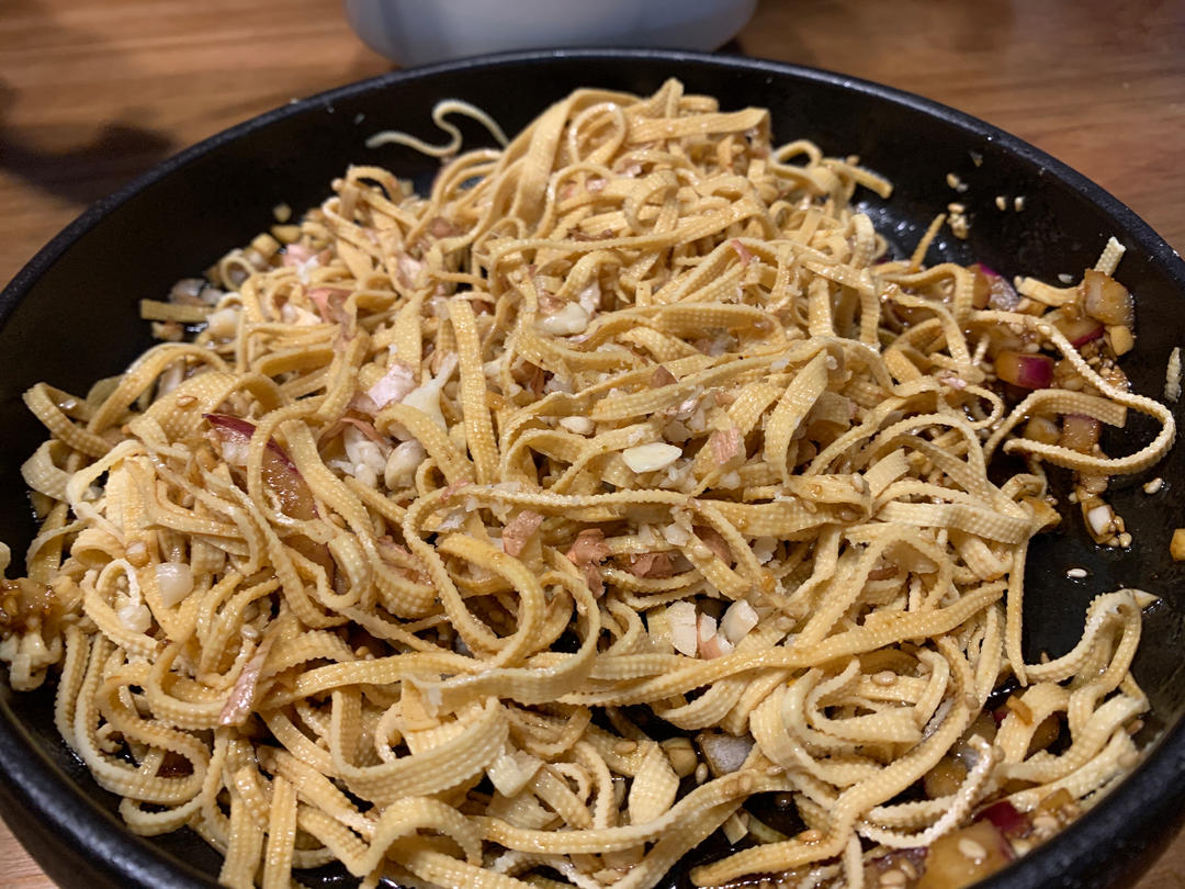 超级爽口开胃的凉拌豆皮