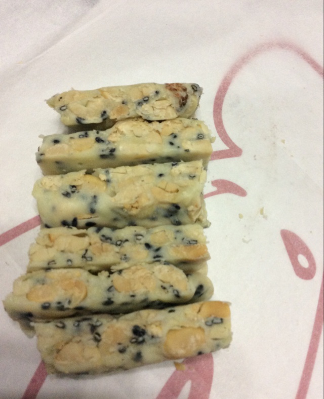超详细TIPS—自制超美味牛轧糖（熬糖版），秒杀棉花糖版