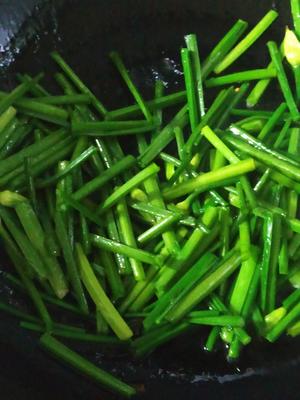 素炒韭菜苔的做法 步骤1