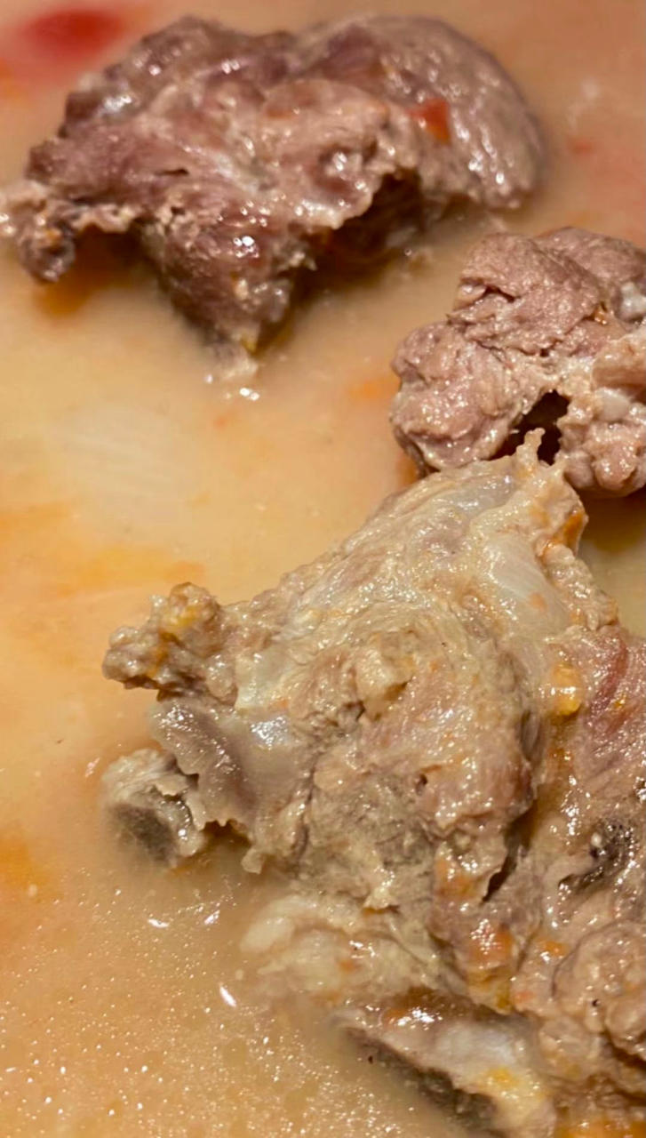 鲜香开胃的番茄牛骨汤