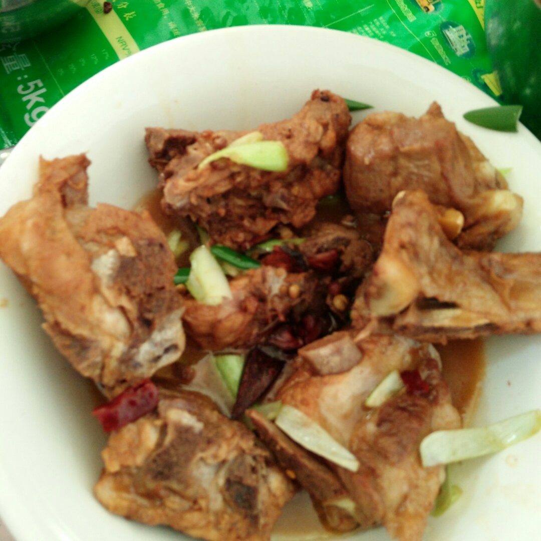 超级好吃的红烧小排