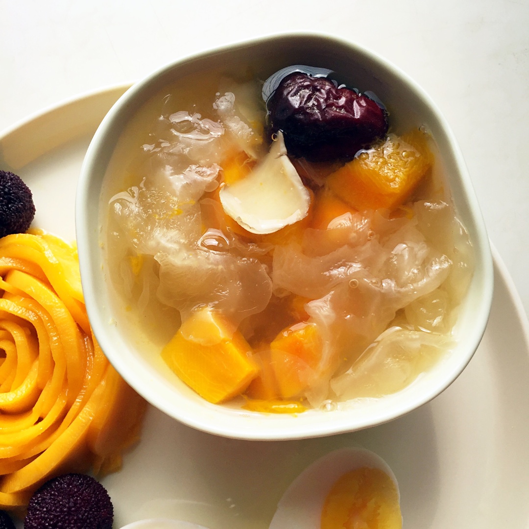 冰糖红枣银耳南瓜羹