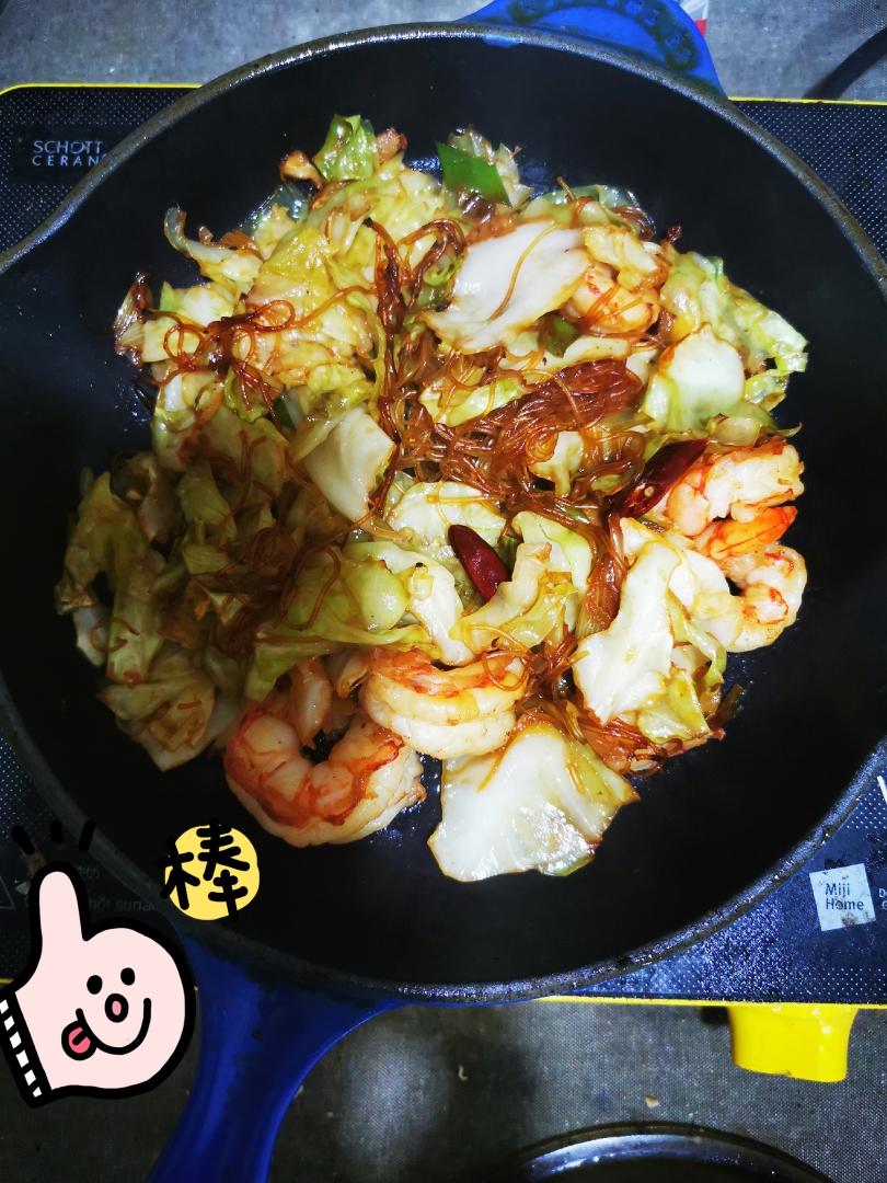 手撕包菜虾仁粉丝烧