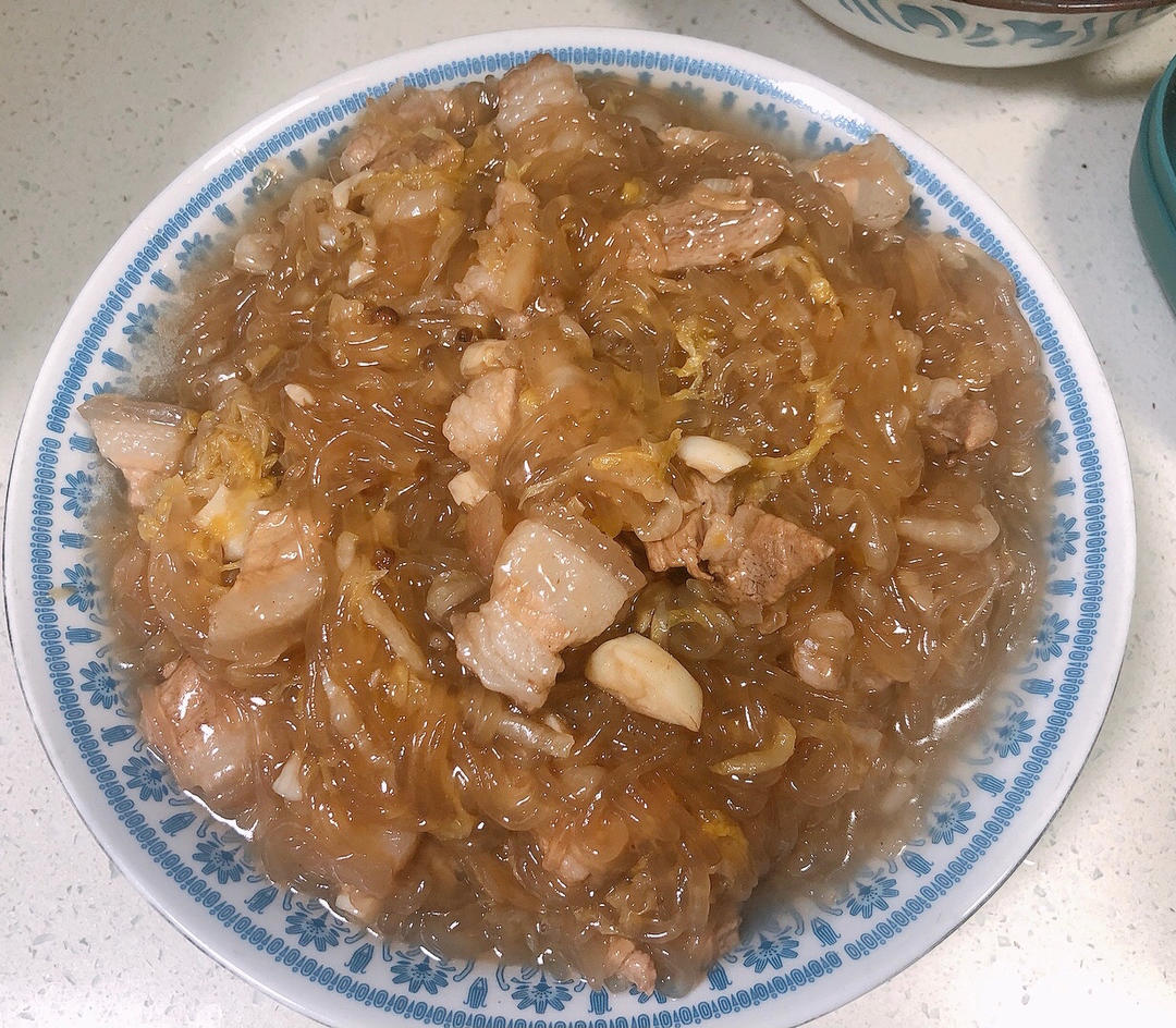 嘉吞有只熊宝宝做的东北酸菜猪肉炖粉条