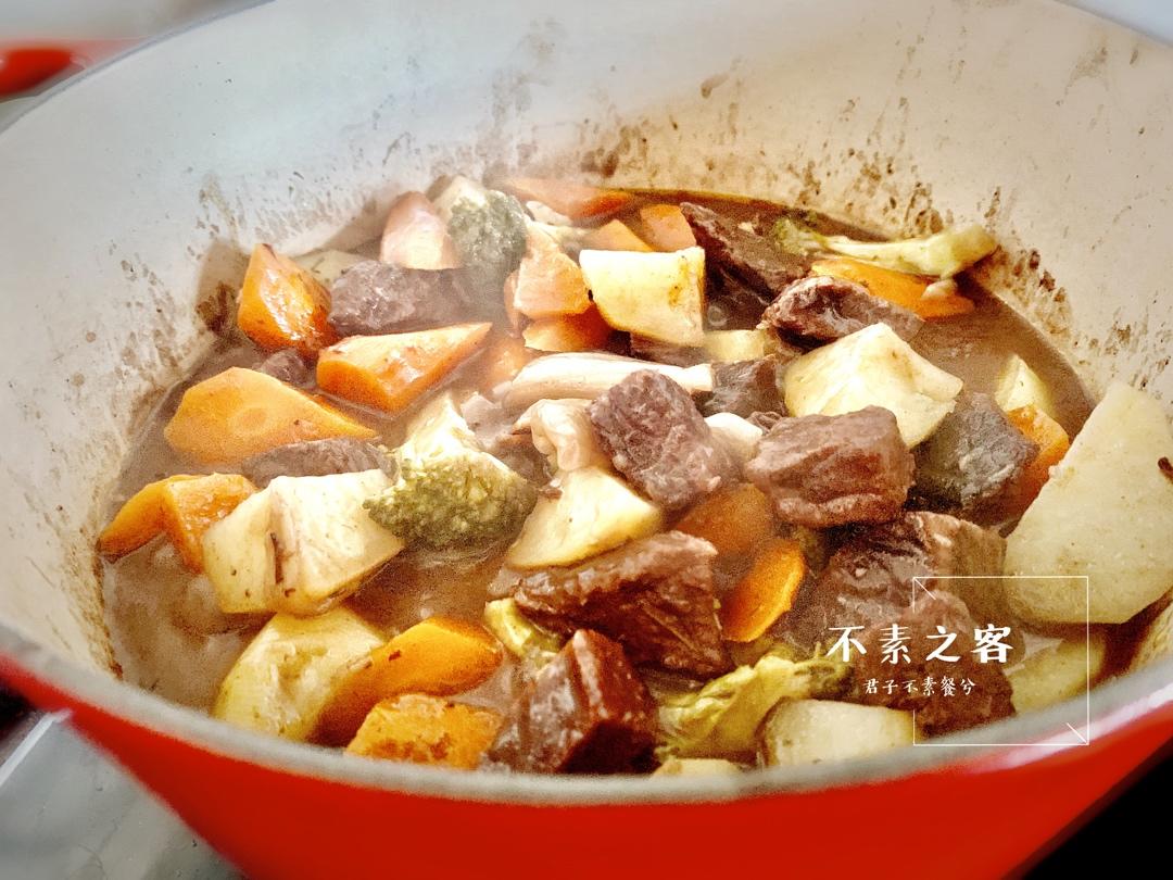 红酒炖牛肉