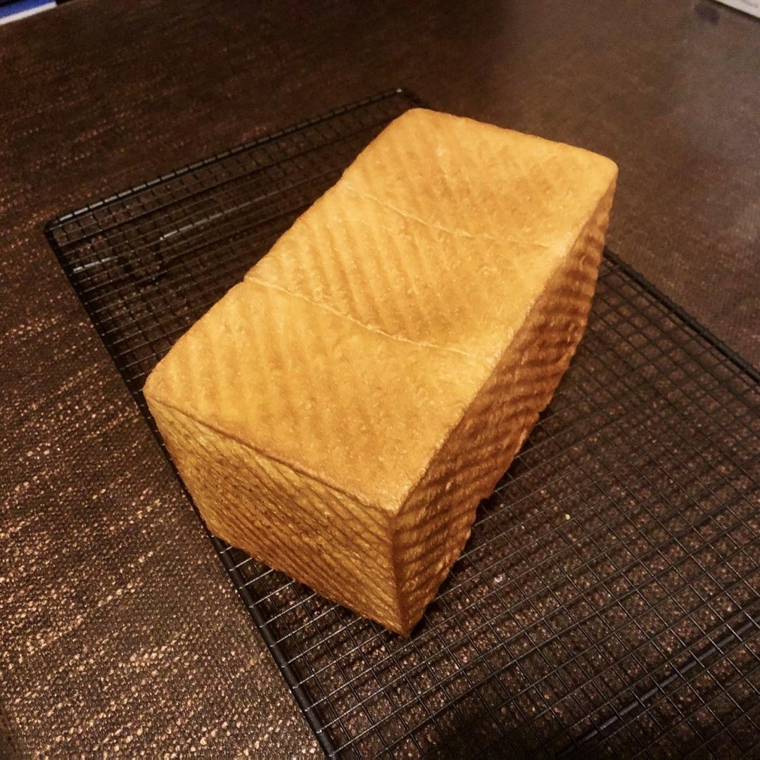 软到拿不起来的生吐司