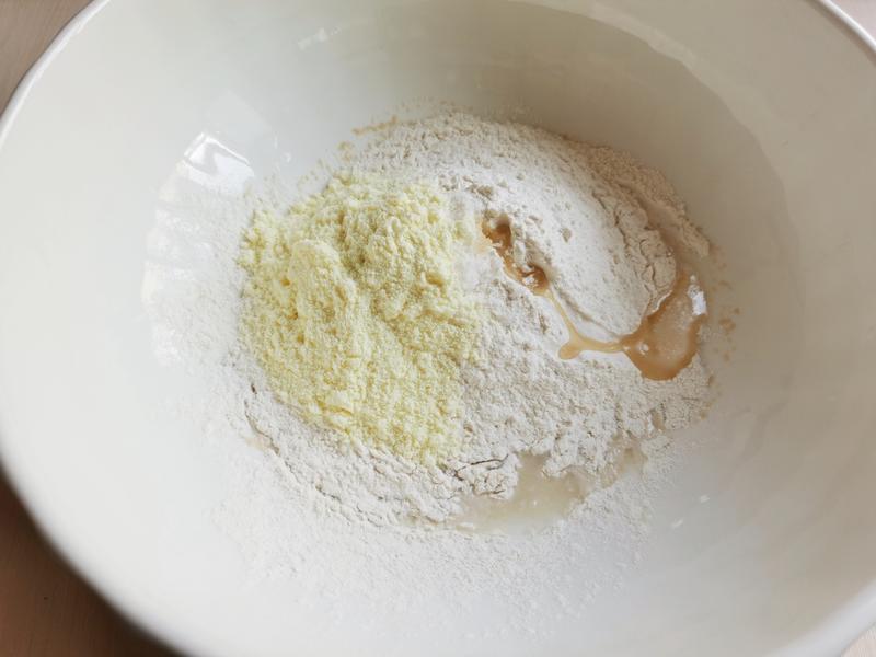 纯奶手撕吐司的做法 步骤1