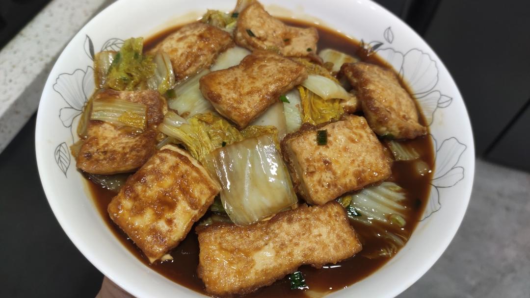 暖乎乎的娃娃菜烧豆腐，最适合转凉的天暖胃