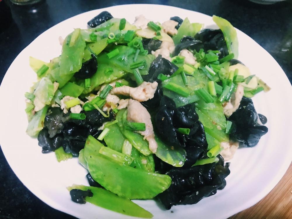 莴笋木耳炒肉