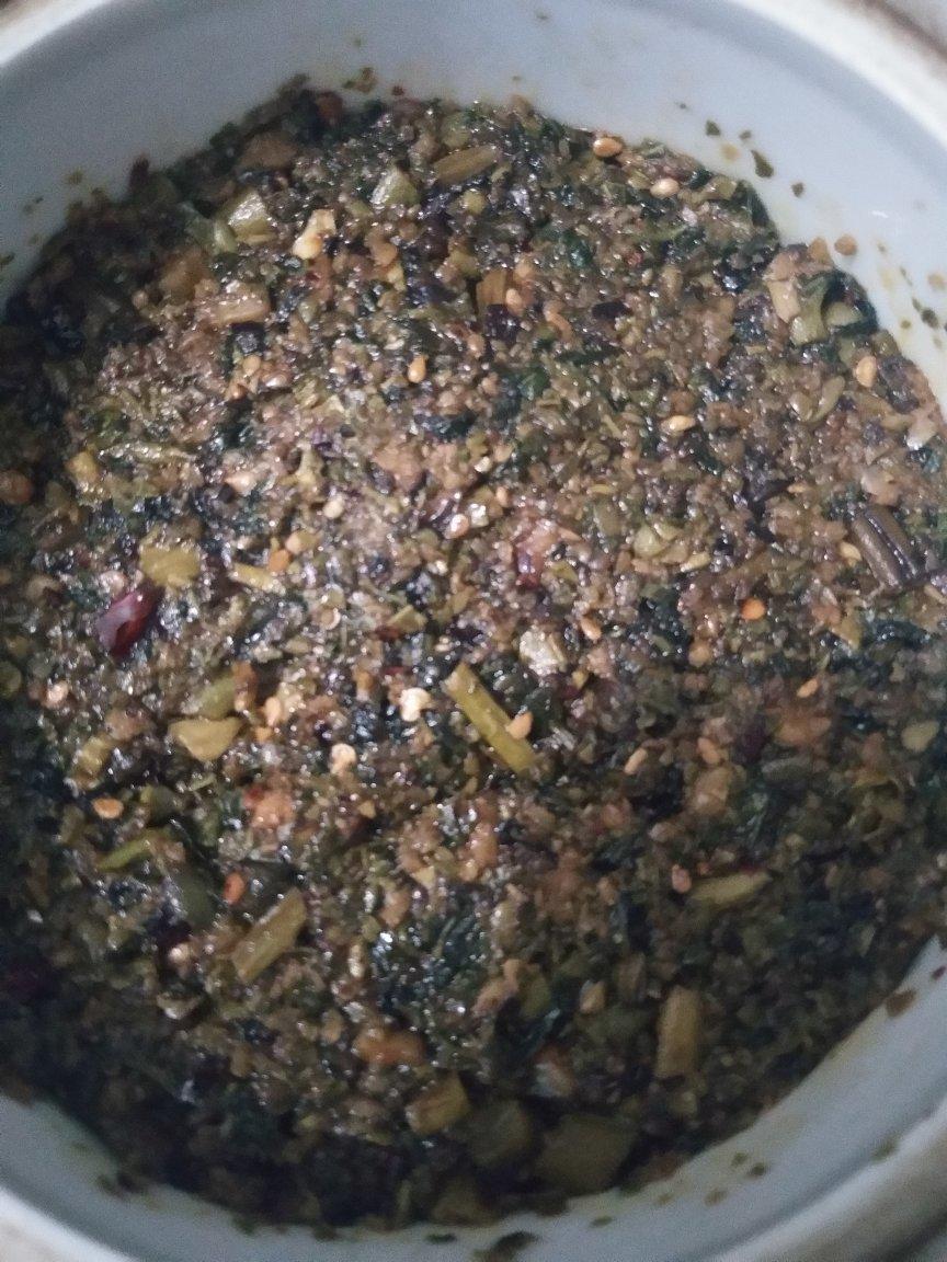 香椿香菇拌饭酱