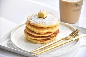 【视频】羊奶葡萄干松饼pancakes & 羊奶奶茶的做法 步骤14