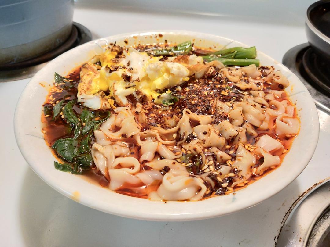 油泼辣子酸汤面